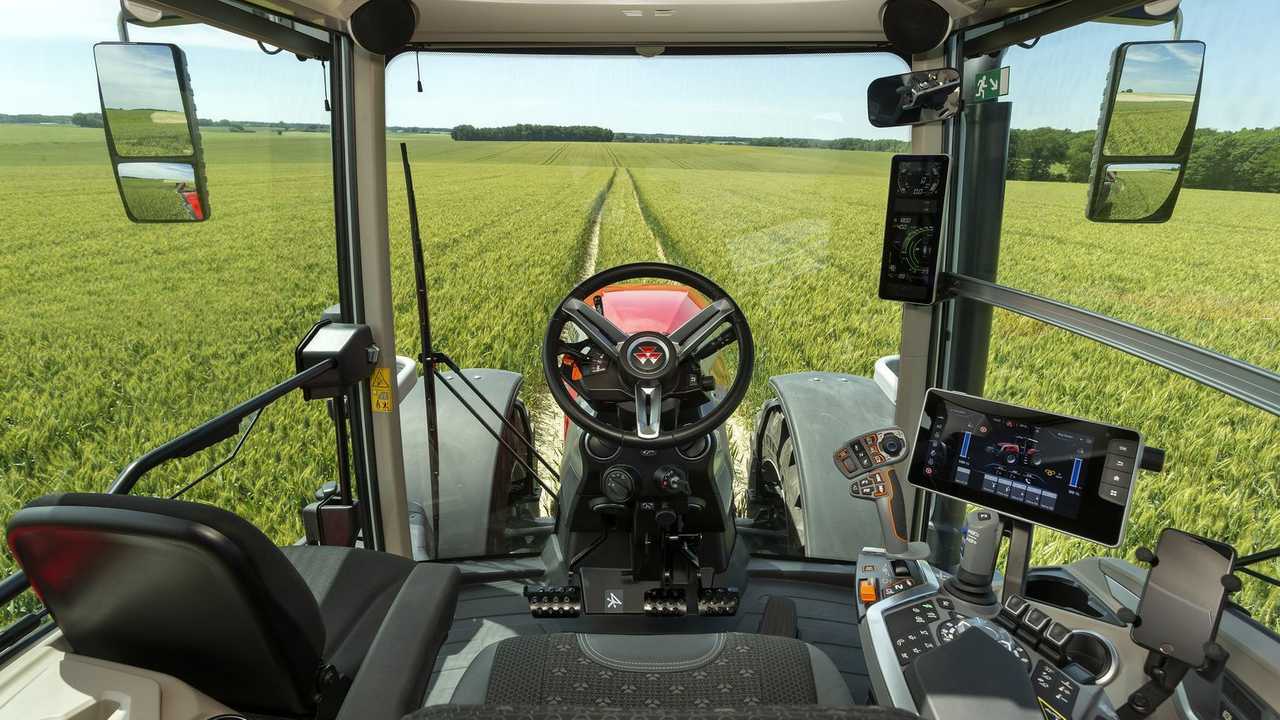 Massey Ferguson 8S Farm Machine