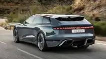 Trois quarts arrière d'Audi A6 Avant E-Tron Concept sur route