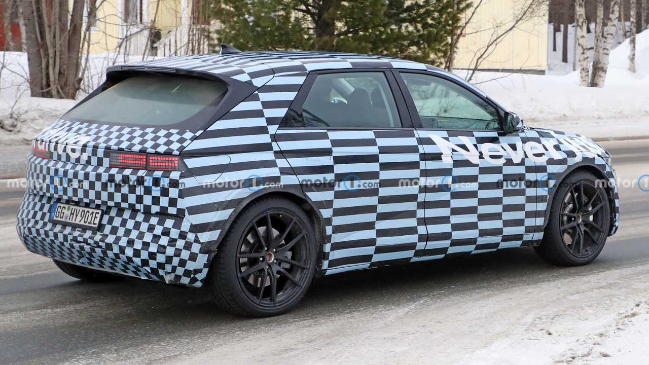 Foto - Le foto spia della Hyundai Ioniq 5 N