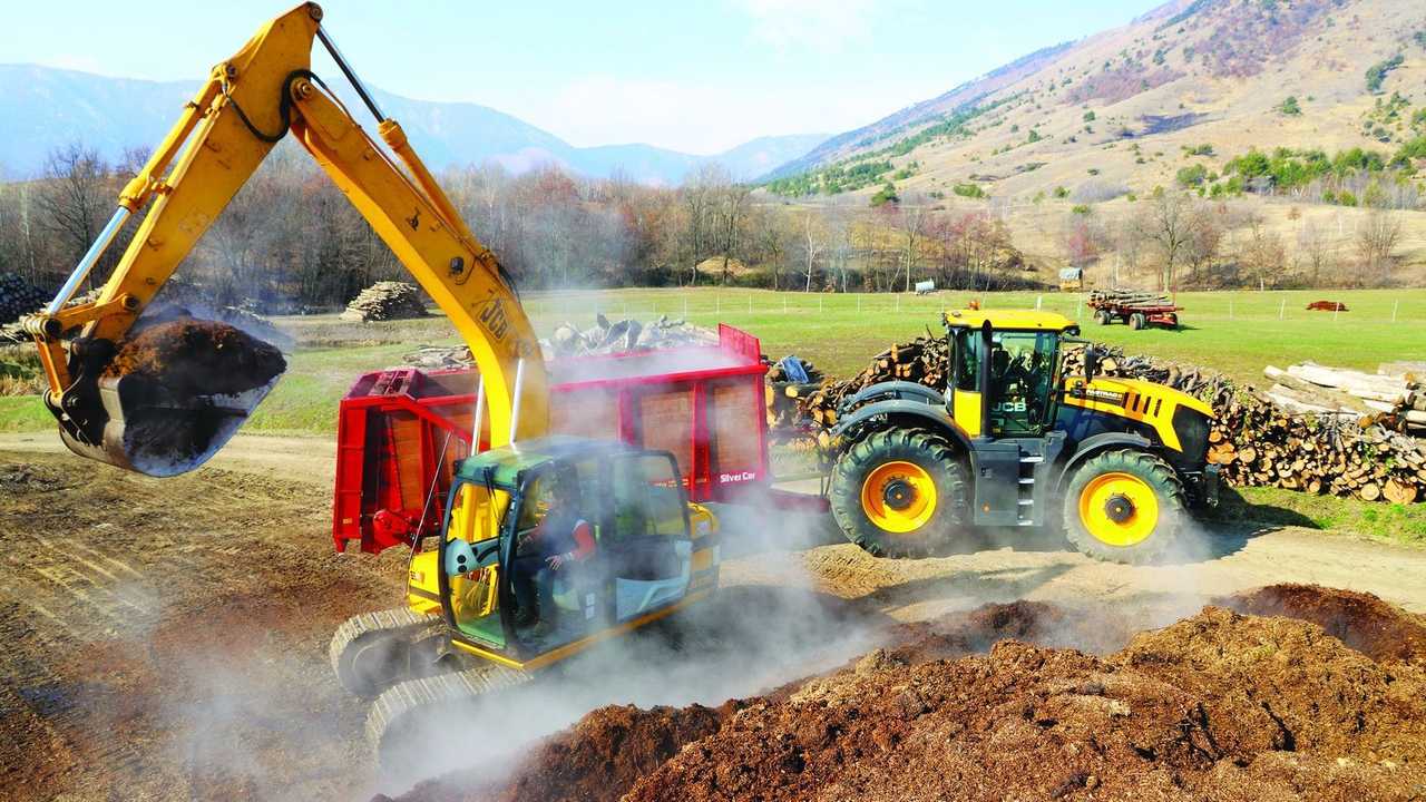 JCB FASTRAC 8330