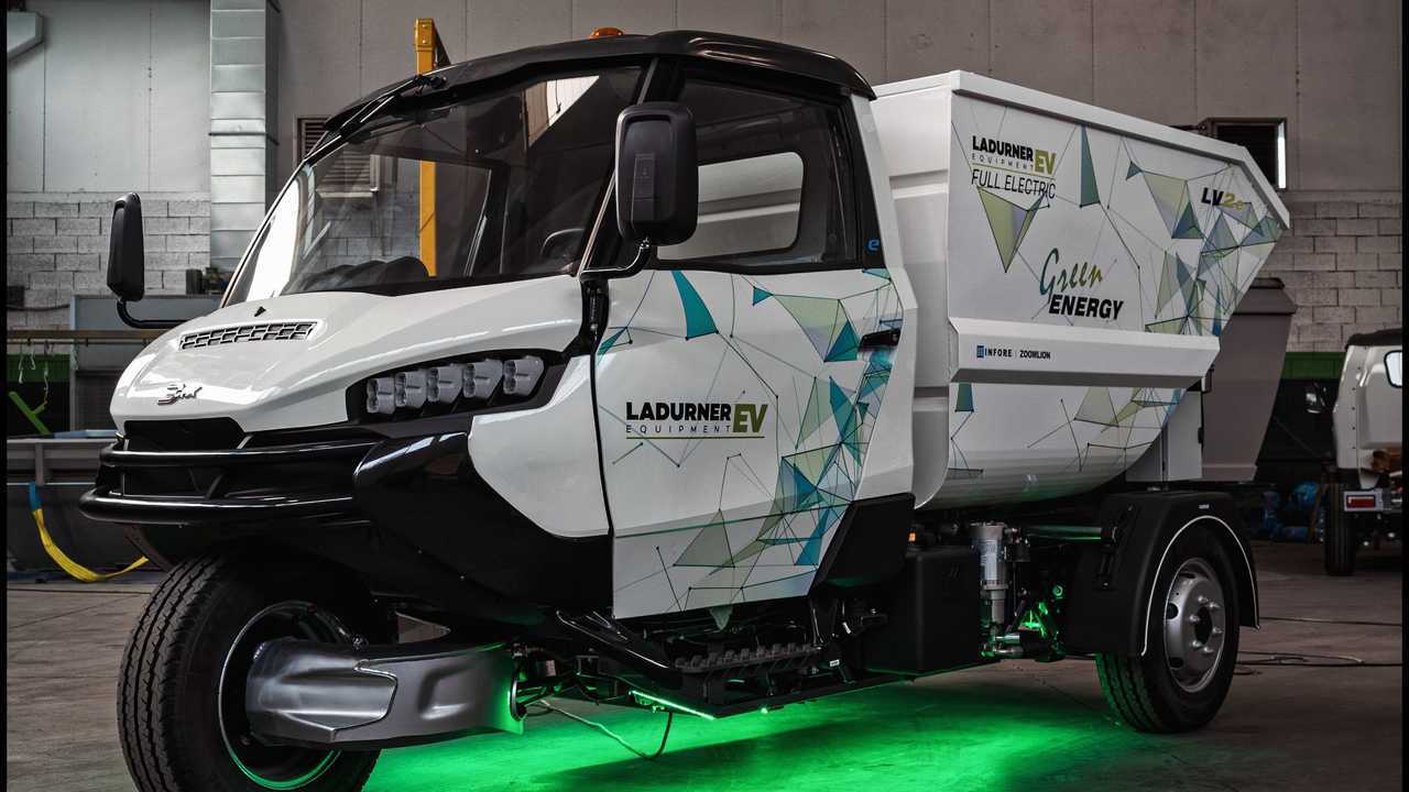 Wuzheng 3XM Allestito da Ladurner Chassis Cab per la raccolta rifiuti