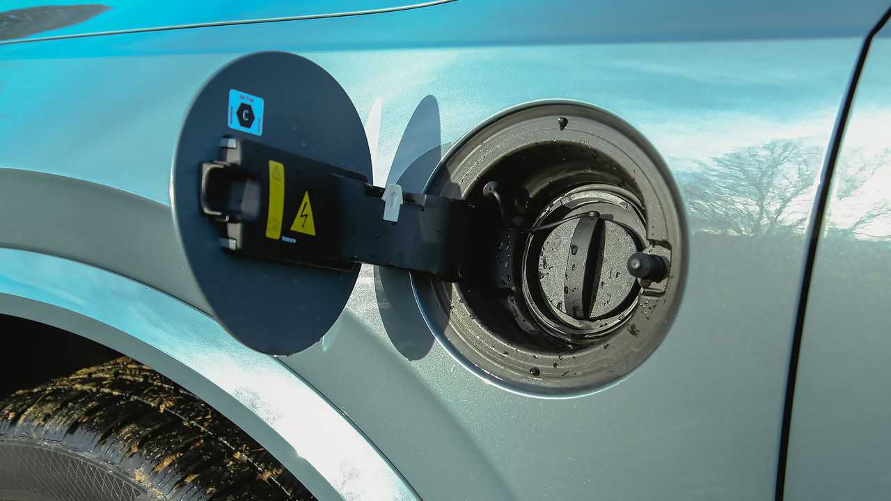 Volvo XC90 T8 AWD Plug-in Hybrid (2022) im Test