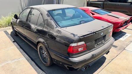 Terk Edilen Ferrari 550, BMW M5 ve Ford GT