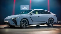 Lexus ES (2025)