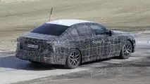 BMW 5er (G60) Erlkönig mit Facelift im Stil der Neuen Klasse
