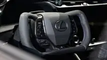 Lexus RZ F Sport (2025): il clacson di controllo steer-by-wire