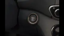 Hyundai Ioniq, pochi optional e tanto di serie
