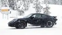 2022 Porsche 911 Safari spy photo