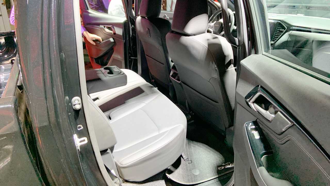 Задние сиденья Isuzu D-Max