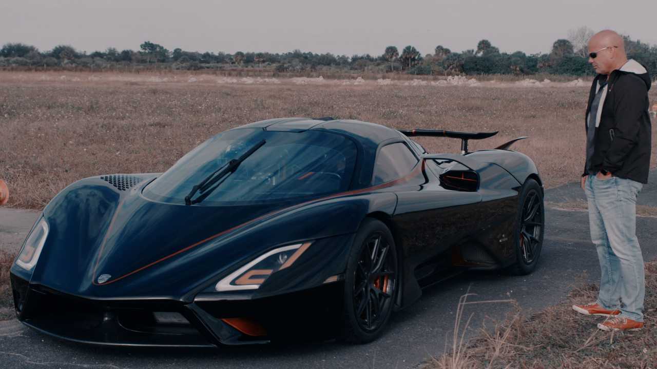 El SSC Tuatara alcanza 455 km/h en un nuevo récord