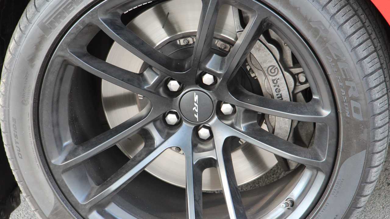 Dodge Charger SRT Hellcat Widebody 2020, la prova di Motor1