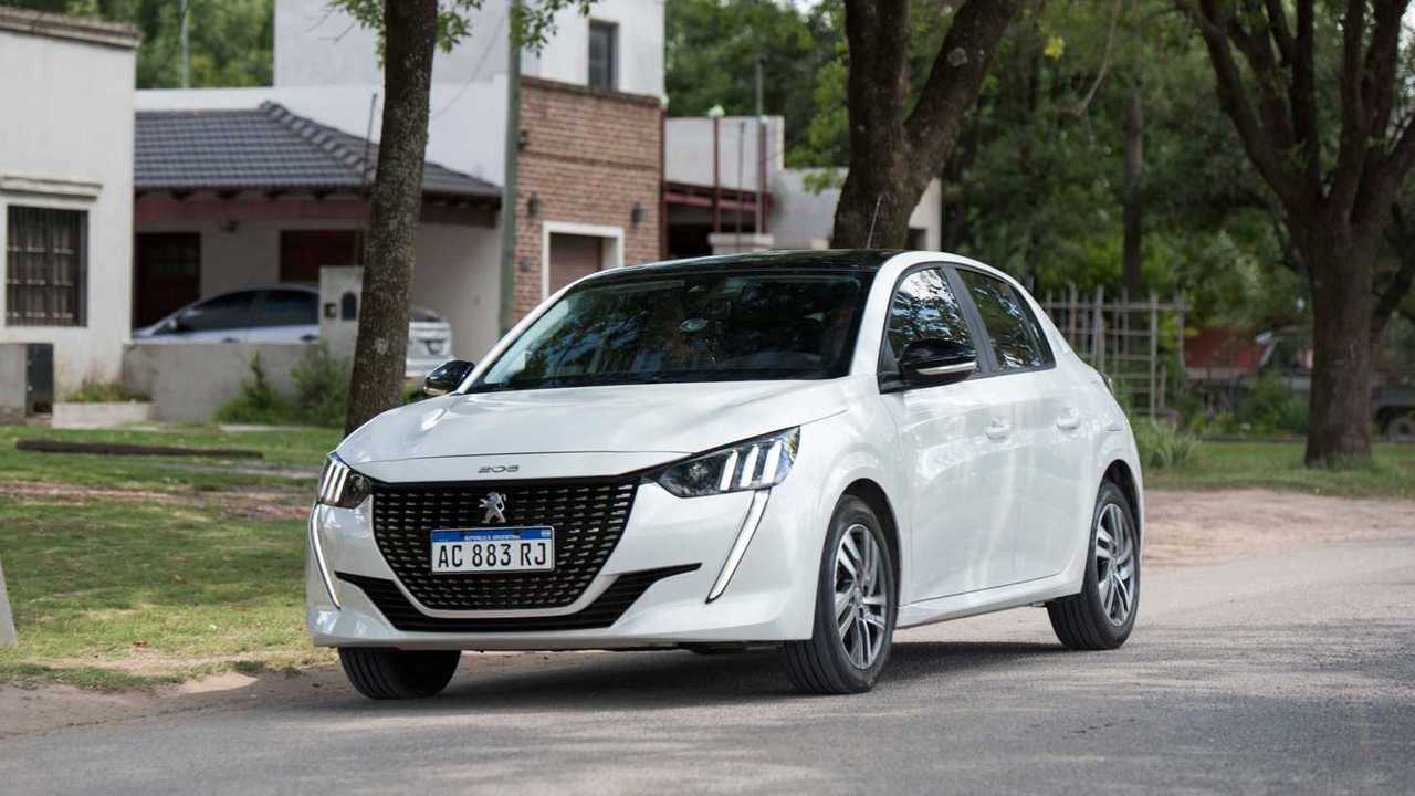 Peugeot 208 (pré-série na Argentina)