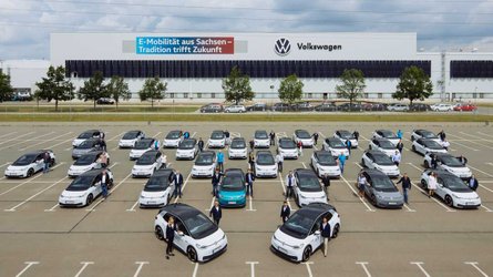 volkswagen employees testing fleet 150 id3