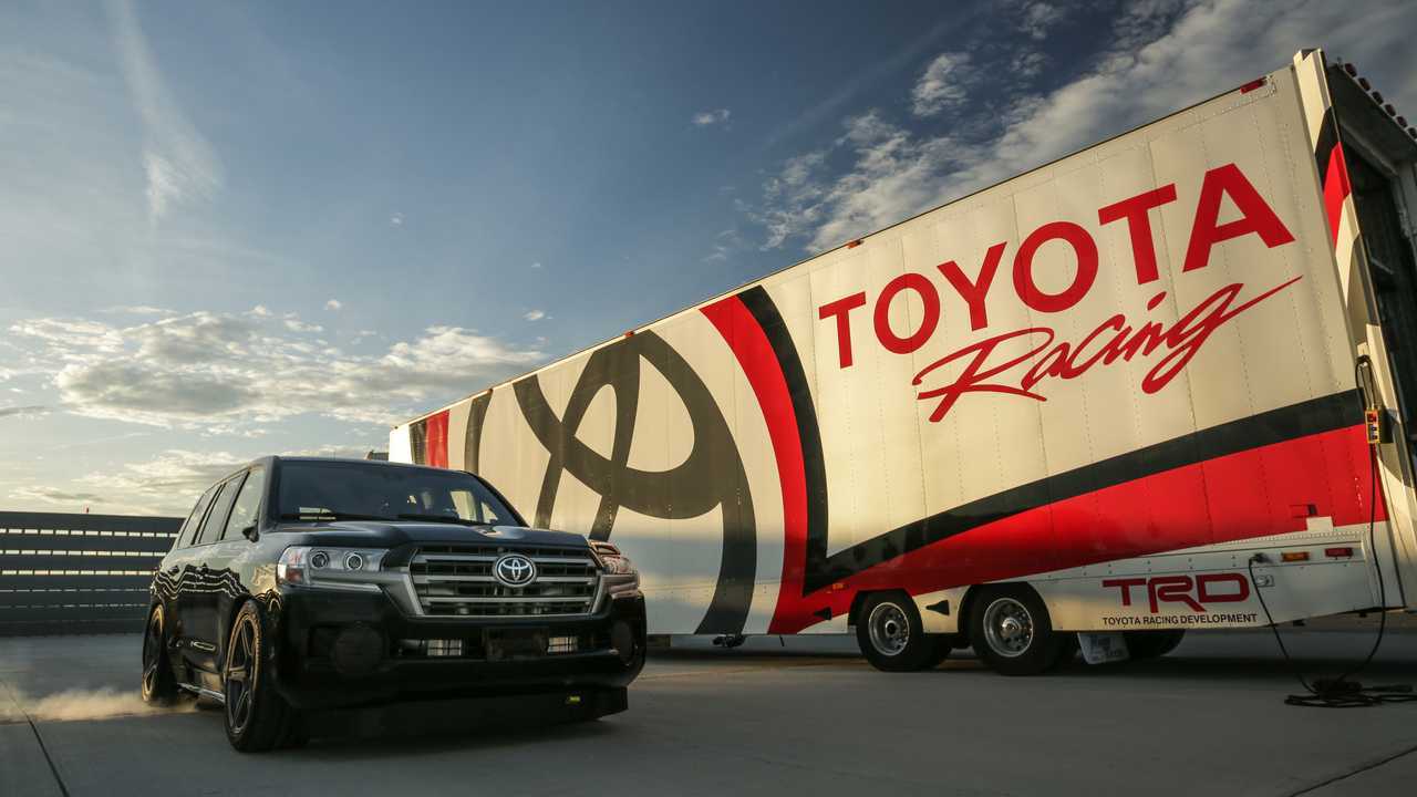 Toyota Land Speed Cruiser (2017)