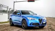 Alfa Romeo Stelvio Quadrifoglio VS Porsche Macan Turbo Performance Pack