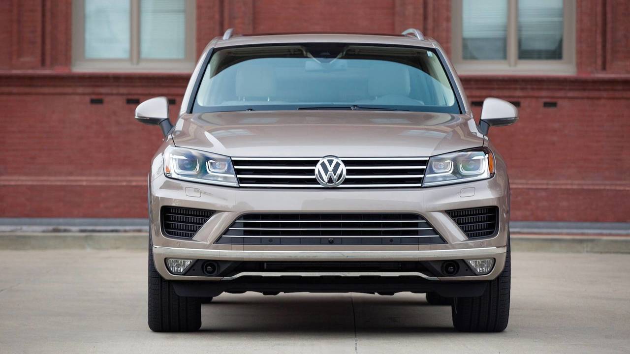 2019 VW Touareg Side By Side