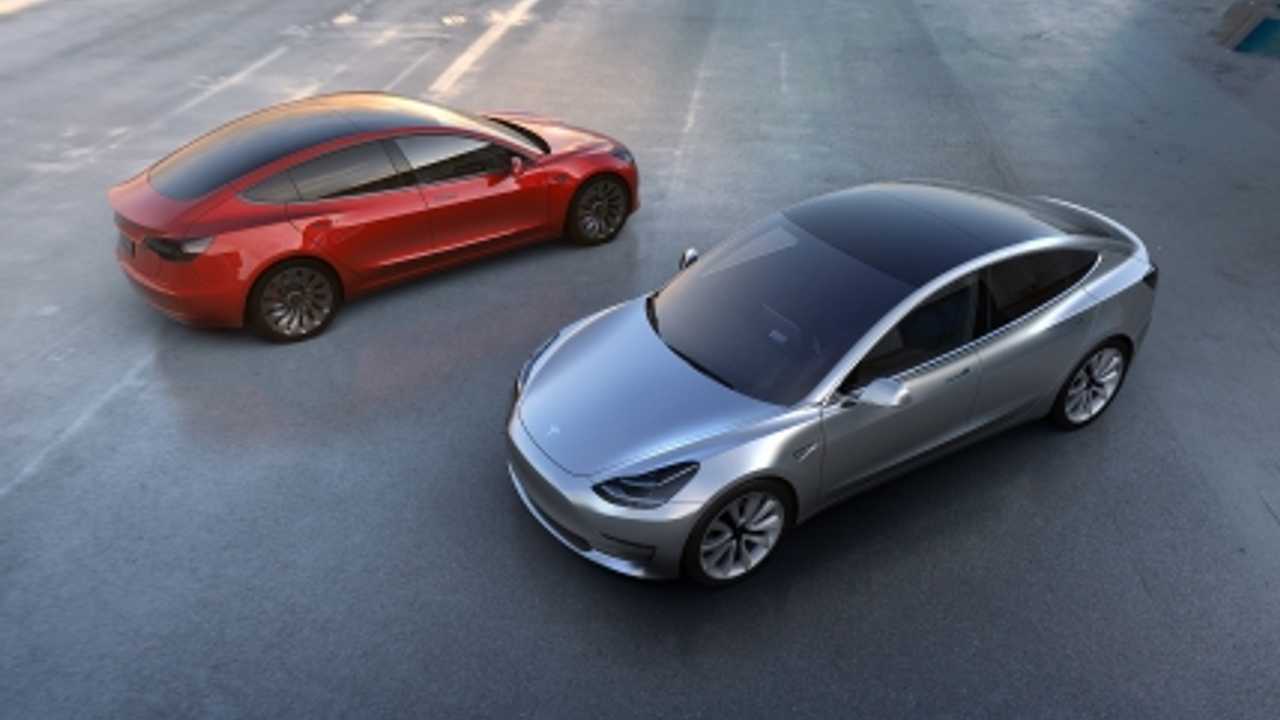 İşte Karşınızda; Tesla Model 3 !