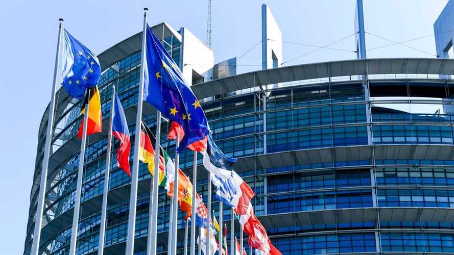 Lotta alle emissioni: l'Europa deve accelerare su flotte e colonnine