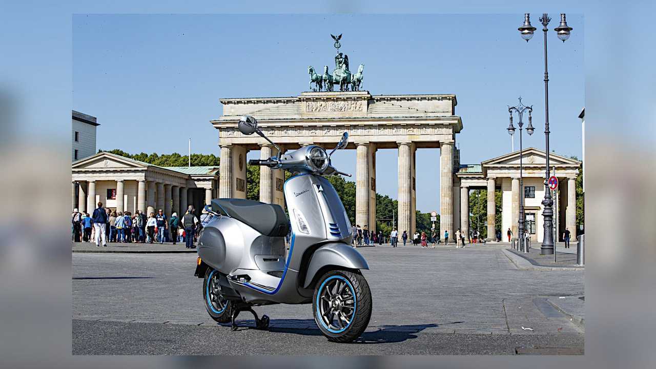 Vespa Elettrica Parked