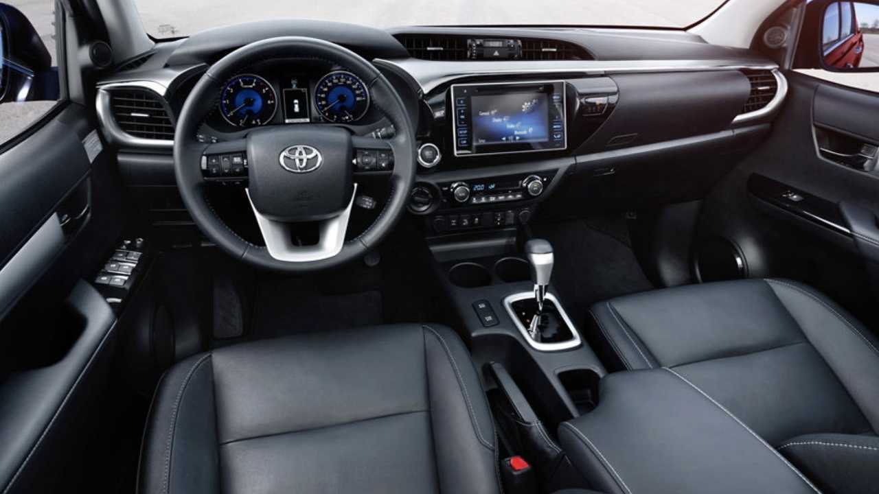 Toyota Hilux (2016)