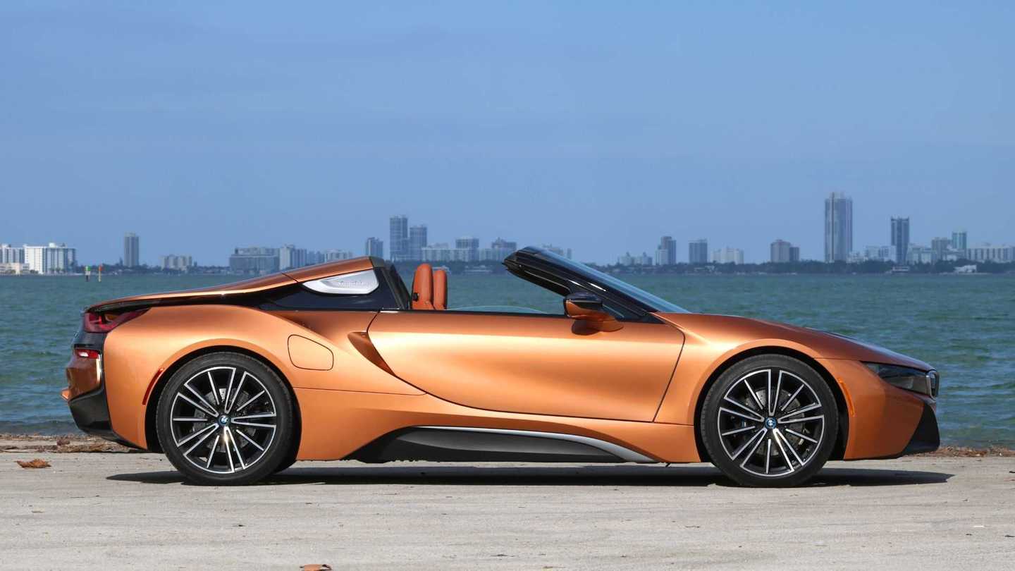 2019 BMW i8 Roadster: Review