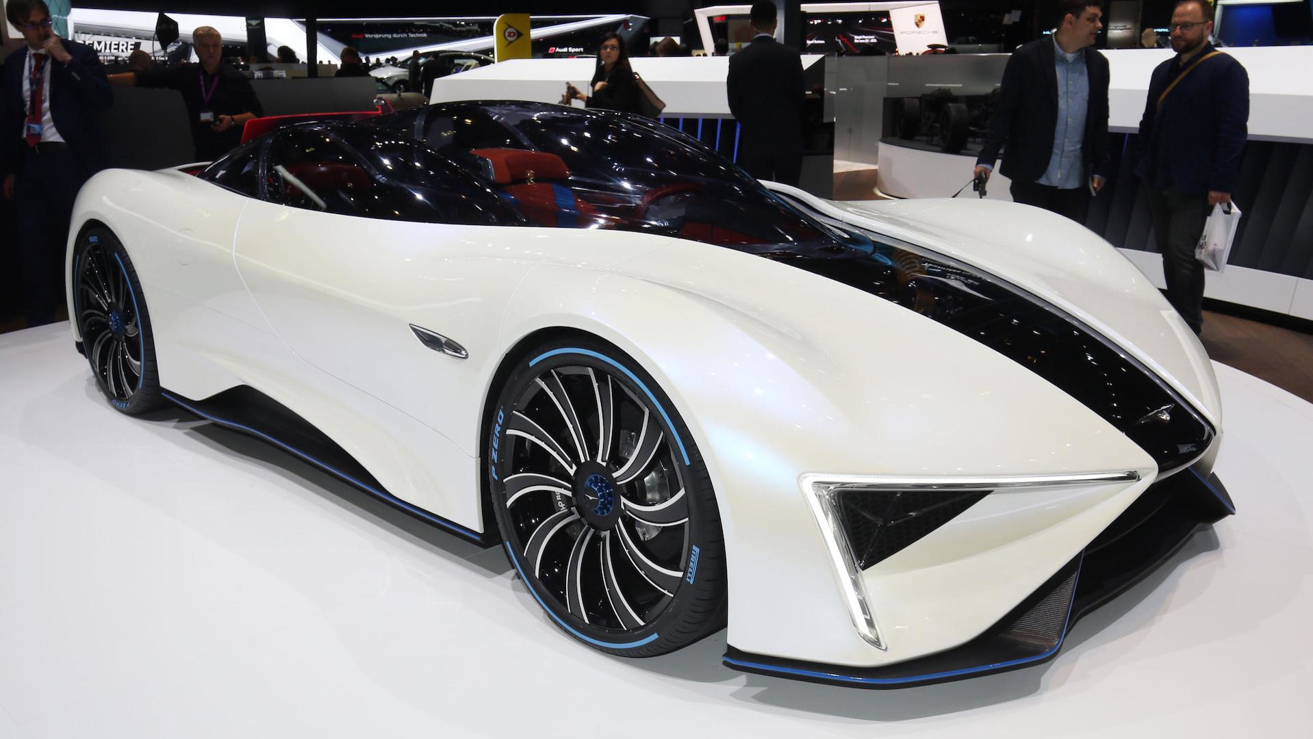 Techrules Ren Is Road Going Fighter Plane With 1 287 Hp Turbine Hybrid