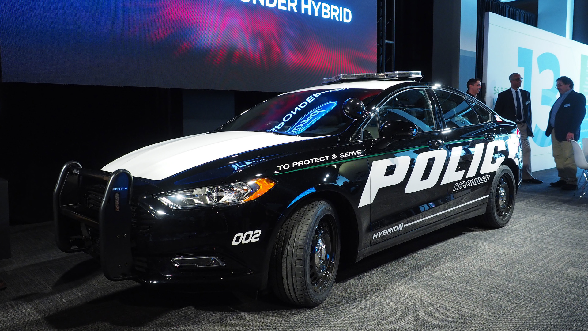 Ford Reveals Industry S First Pursuit Rated Hybrid Police Car