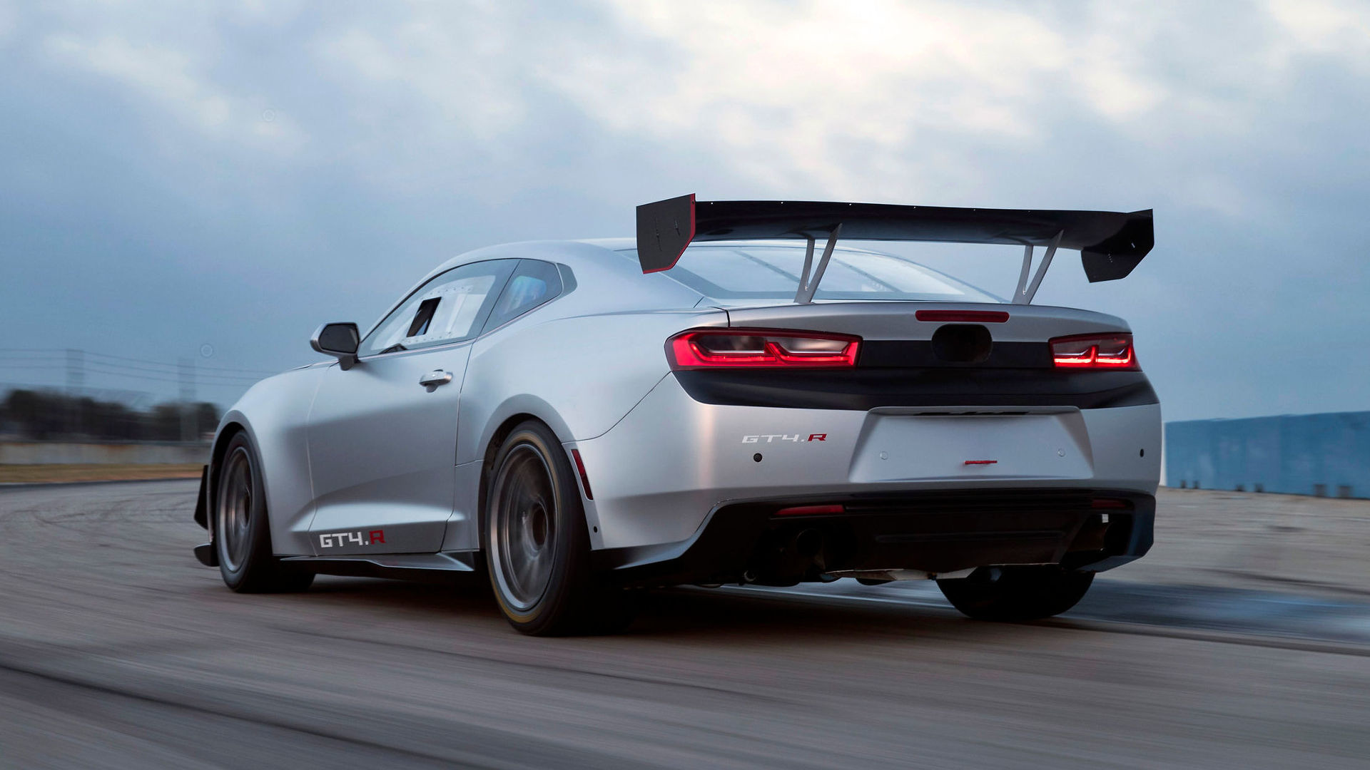 Chevy Camaro Gt4 R Is A Hardcore Zl1 Race Car