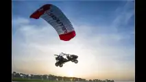 Fliegender Geländewagen