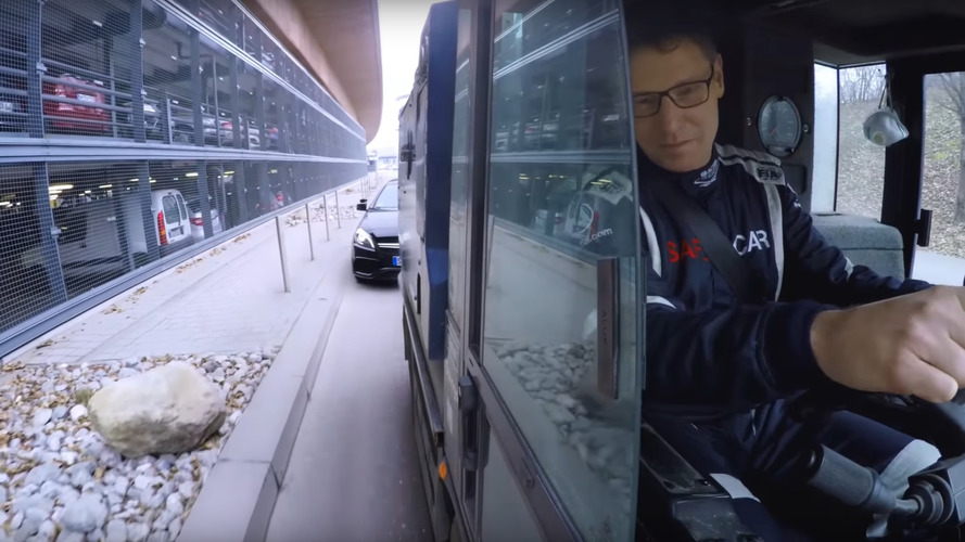 Mick Schumacher aprende a conducir en un Mercedes-AMG A 45 4MATIC