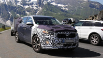Next-gen Kia Sorento spy photo