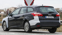 2014 Ford Focus facelift spy photo