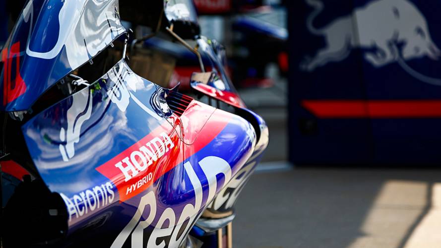 Logo da Honda na Toro Rosso STR13
