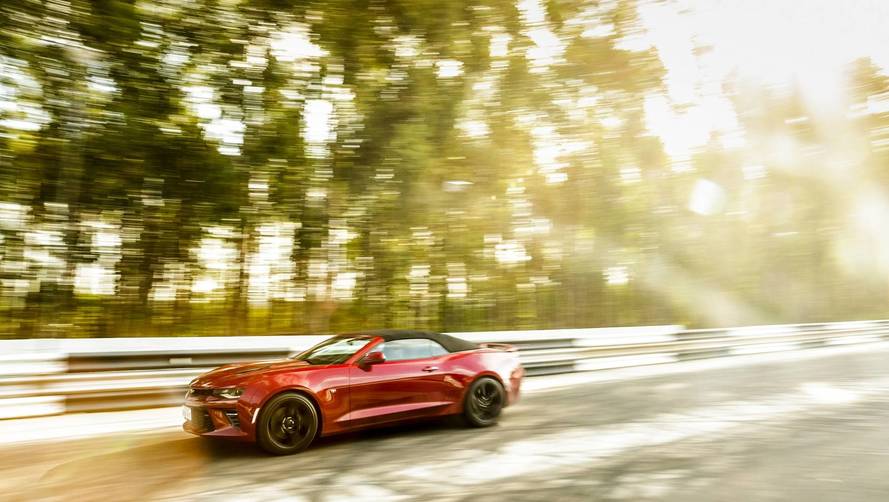 Comparativo - Ford Mustang GT vs. Chevrolet Camaro SS
