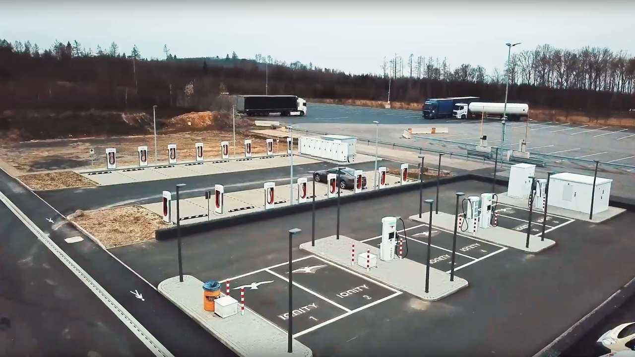 Fast charging station in Germany (source: 24-Autohof)