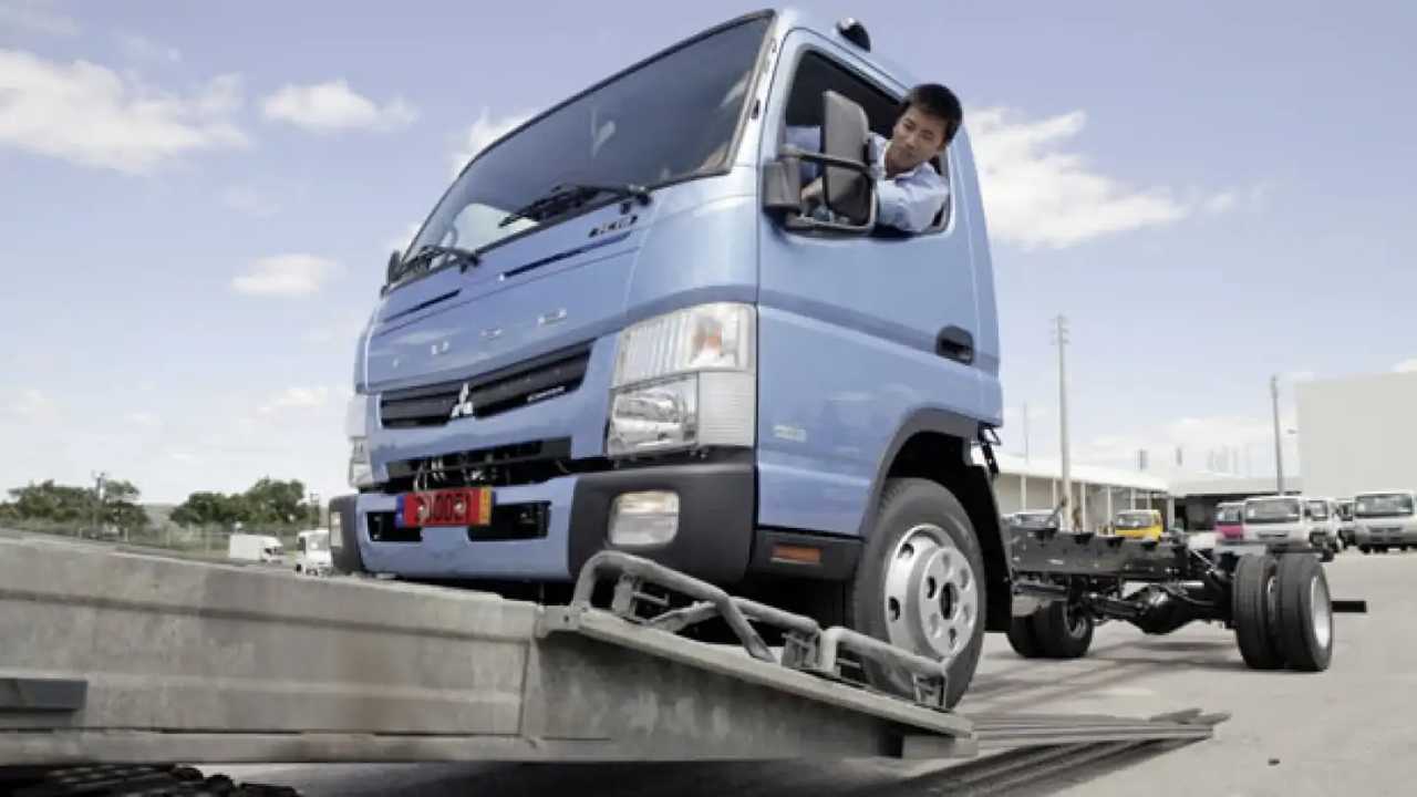 Fuso Canter, via alla produzione