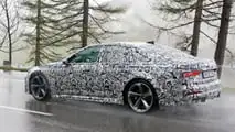 Photo d'espionnage latérale de l'Audi RS7 de nouvelle génération
