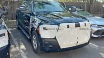 Foto spia con vista frontale del Ram 1500 Facelift