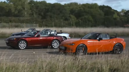 Une drag race entre Mazda MX-5 révèle qui du turbo ou du compresseur est le  meilleur