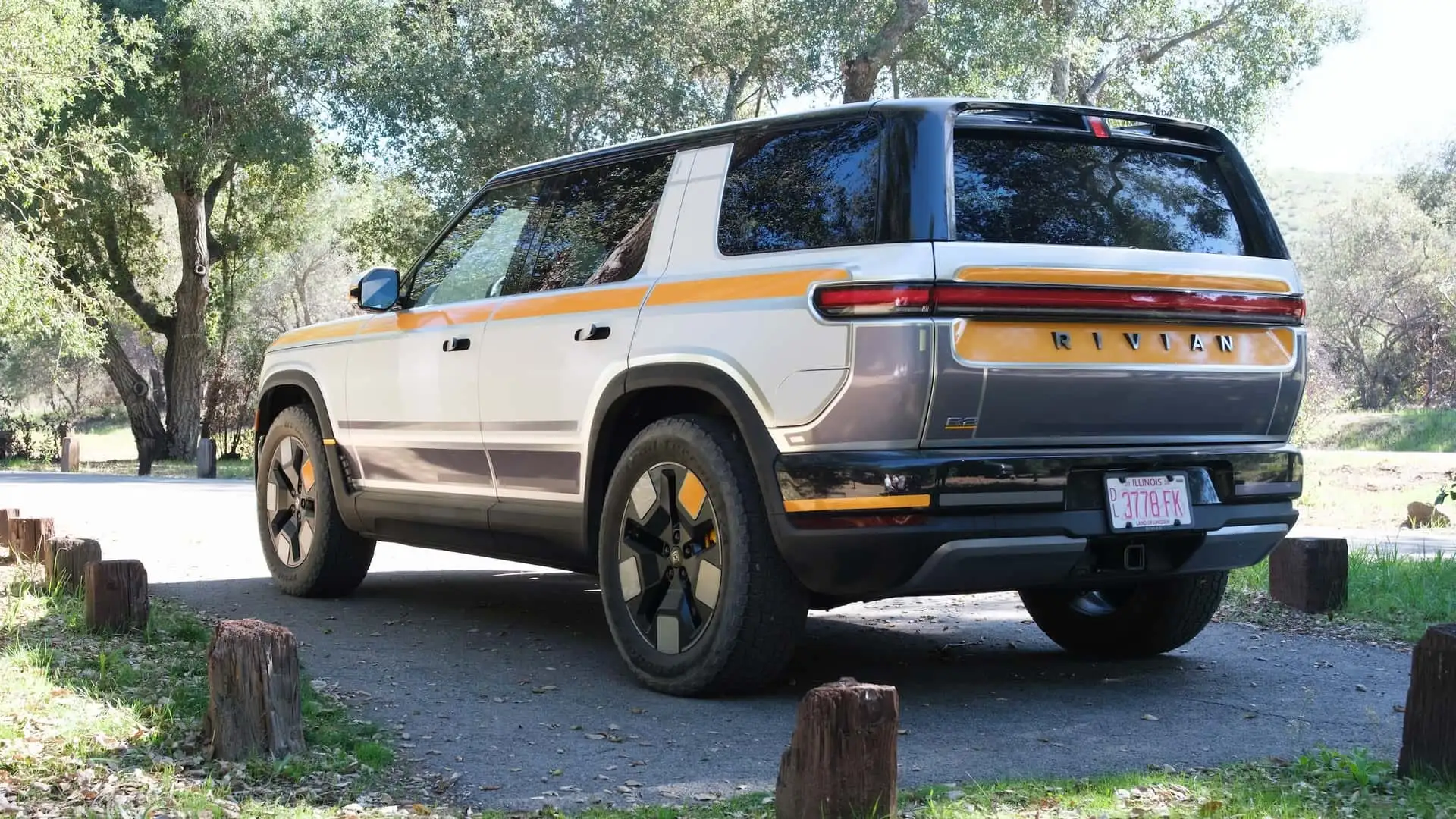 https://cdn.motor1.com/images/mgl/rK7PRY/s1/2026-rivian-r2-prototype-drive.webp