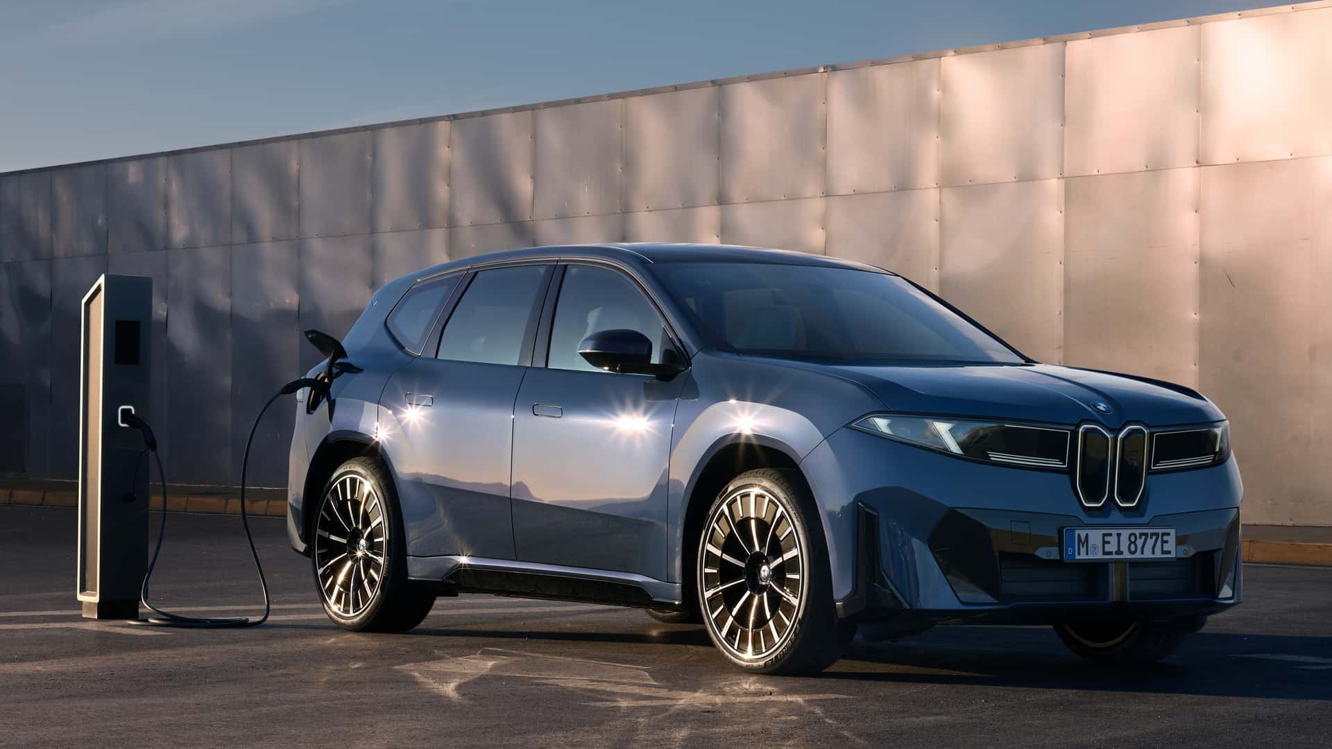 BMW-iX3-Kein-anderes-E-Auto-ist-beim-Reichweite-Nachladen-so-fix