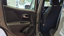 M1 nas lojas: Jeep Renegade 1.3 T270 MHEV Longitude 2027 