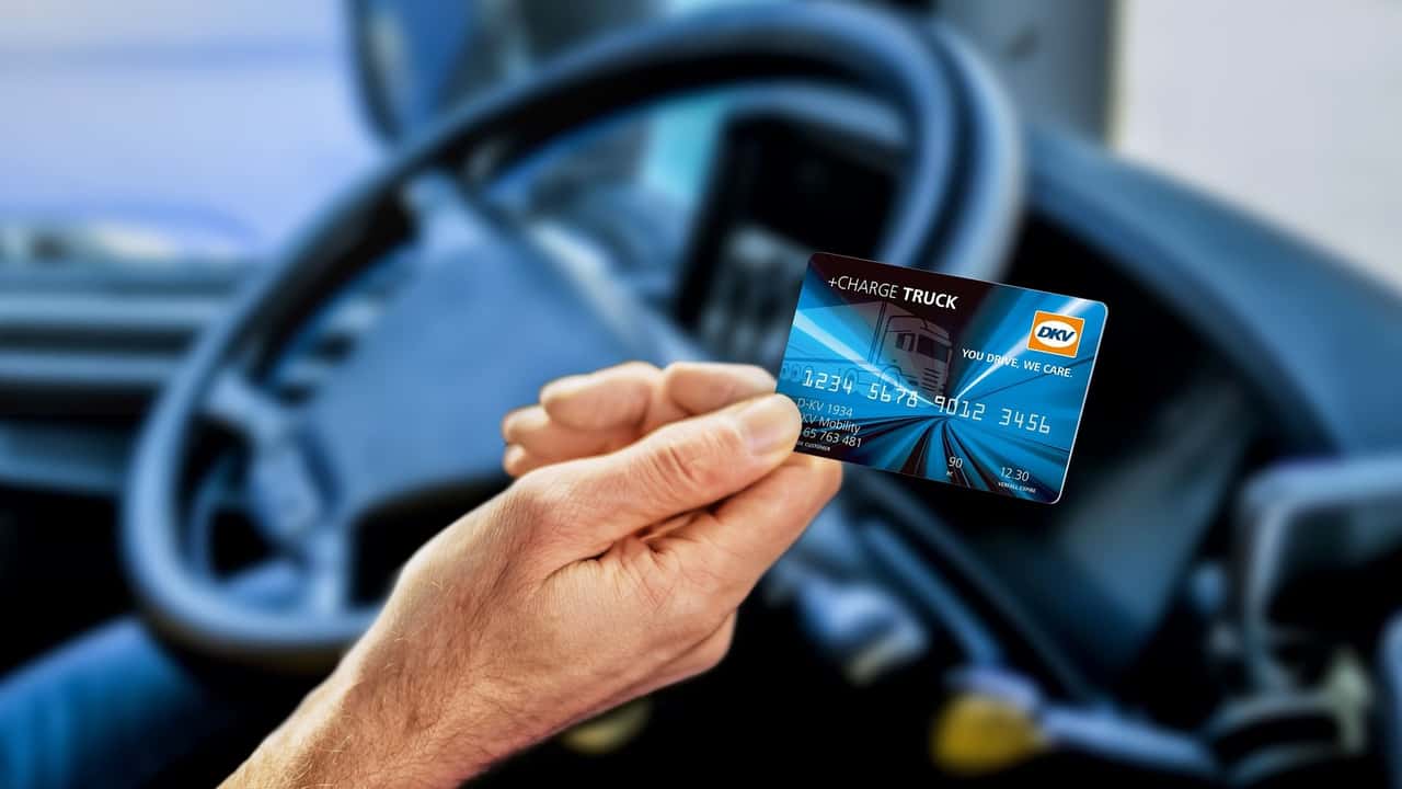 Una sola carta per ricaricare i camion elettrici