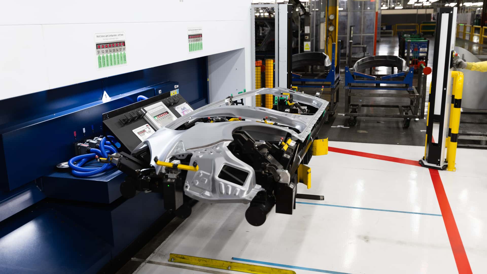 https://cdn.motor1.com/images/mgl/rKJNLx/s1/toyota-uk-production.jpg