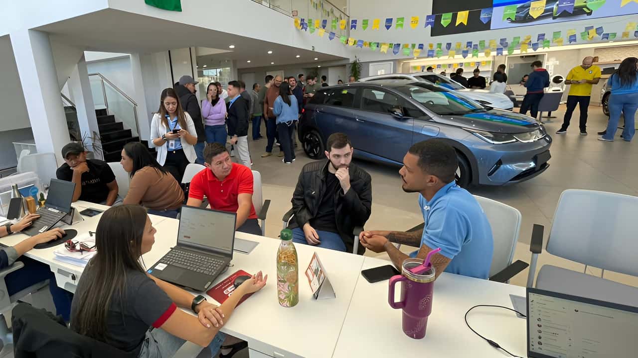 BYD e Geely registram filas após abertura do Move Brasil para motoristas