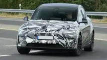 Tesla Model Y L, le foto spia al Nurburgring