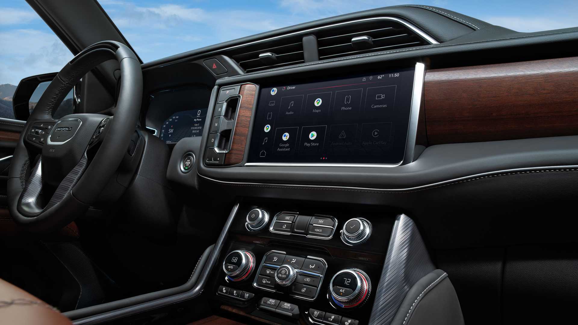 https://cdn.motor1.com/images/mgl/rKK3AV/s1/2023-gmc-denali-yukon-ultimate-dash.jpg