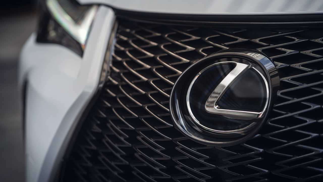 Lexus UX 2022