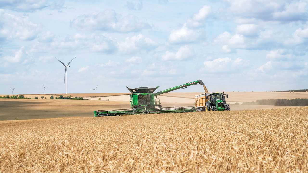 John-Deere-X9-combine-with-AutoTrac-scaled