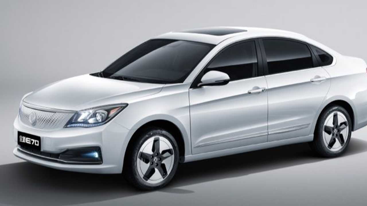 Dongfeng Motor E70